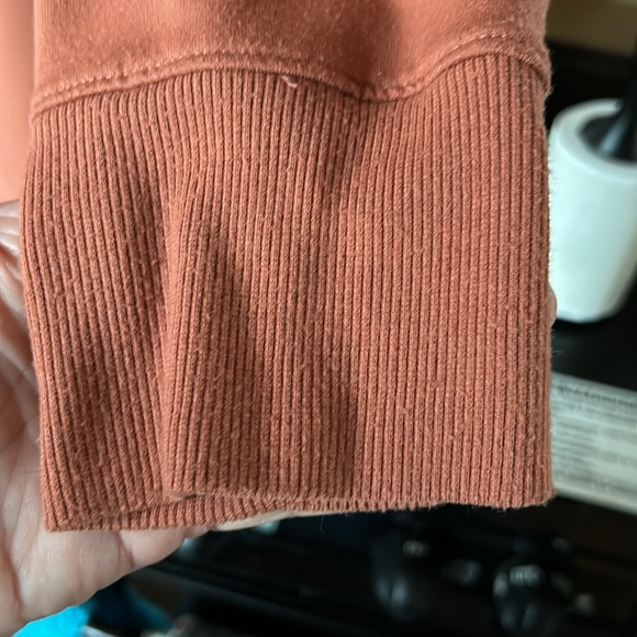 4/$20 2X Rust colored long sleeve top - Picture 4 of 4